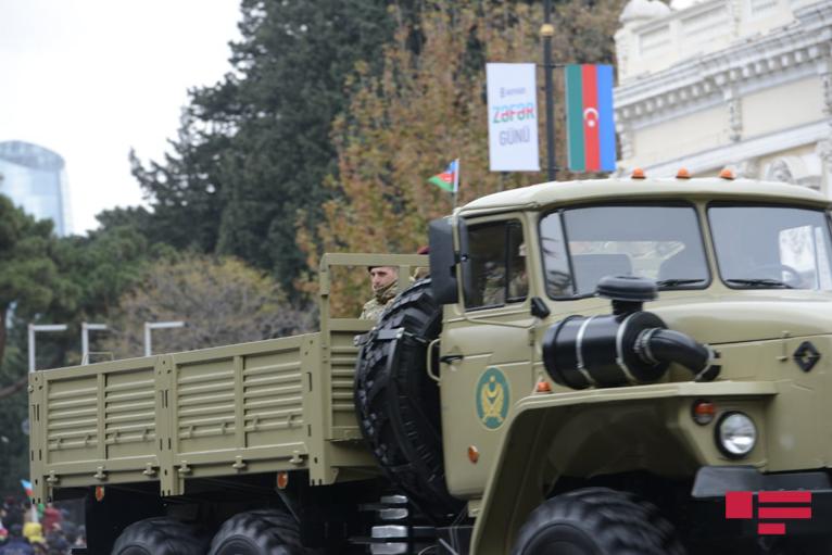 Հաղթանակի վիթխարի զորահանդեսը Բաքվում. Լուսանկար ARMENIA.AZ